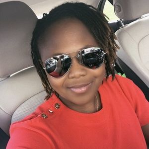 Meet your Posher, Temi